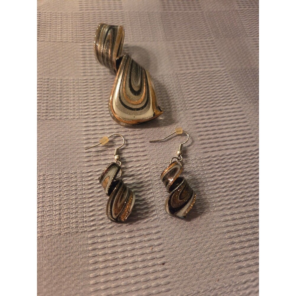 Earring Bundle - Picture 2 of 3